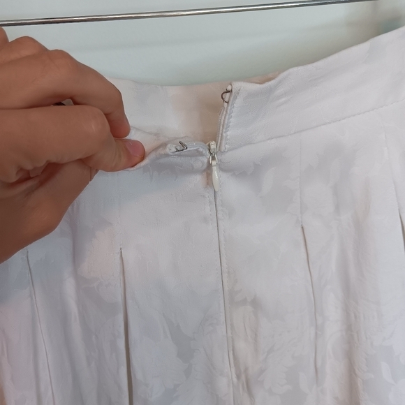 Vintage Le Chateau A-Line Jacquard Pleated Skirt with Pockets - Picture 4 of 9